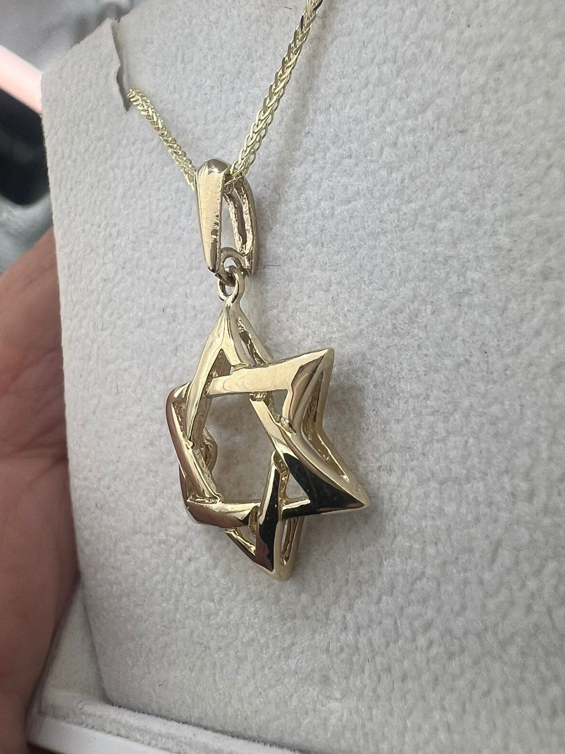 אור עולם - מגן דוד גיאומטרי מזהב 14 קראט