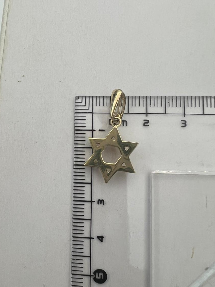 תליון מגן דוד מיני מזהב 14 קראט | UR 0.77 דגם